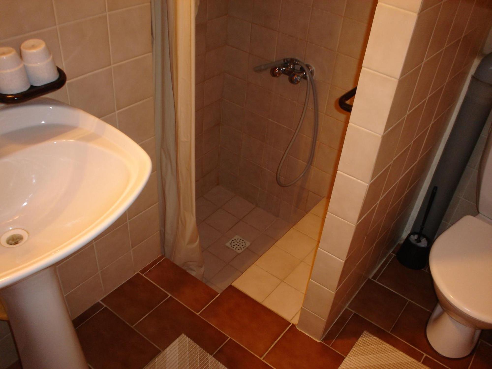 Hotel Ubytovani V Ceskem Raji Holín Zewnętrze zdjęcie